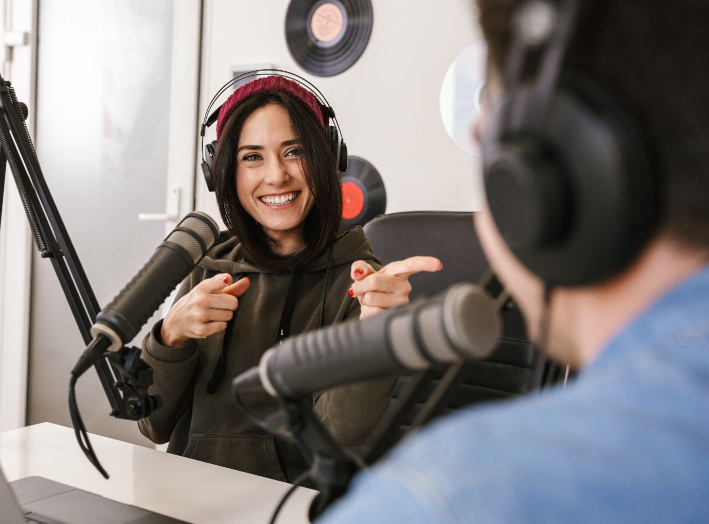 Listeners reviewing The Evolving Accountant podcast